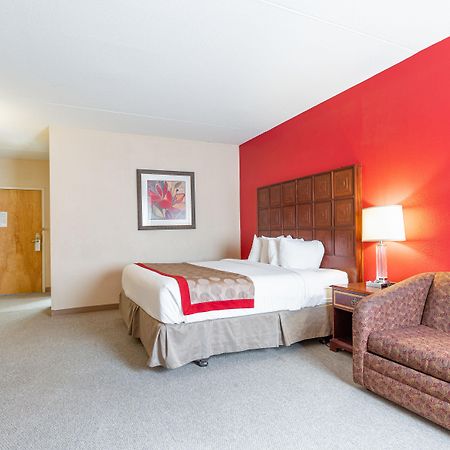 Hotel Ramada By Wyndham Columbus North à Westerville Extérieur photo