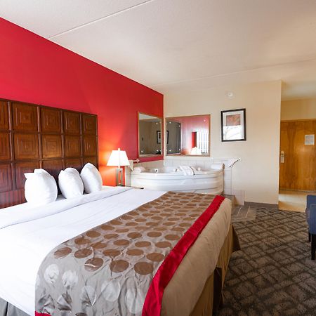 Hotel Ramada By Wyndham Columbus North à Westerville Extérieur photo