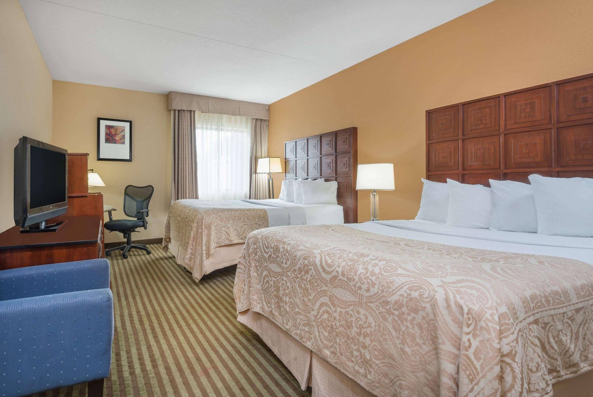 Hotel Ramada By Wyndham Columbus North à Westerville Extérieur photo