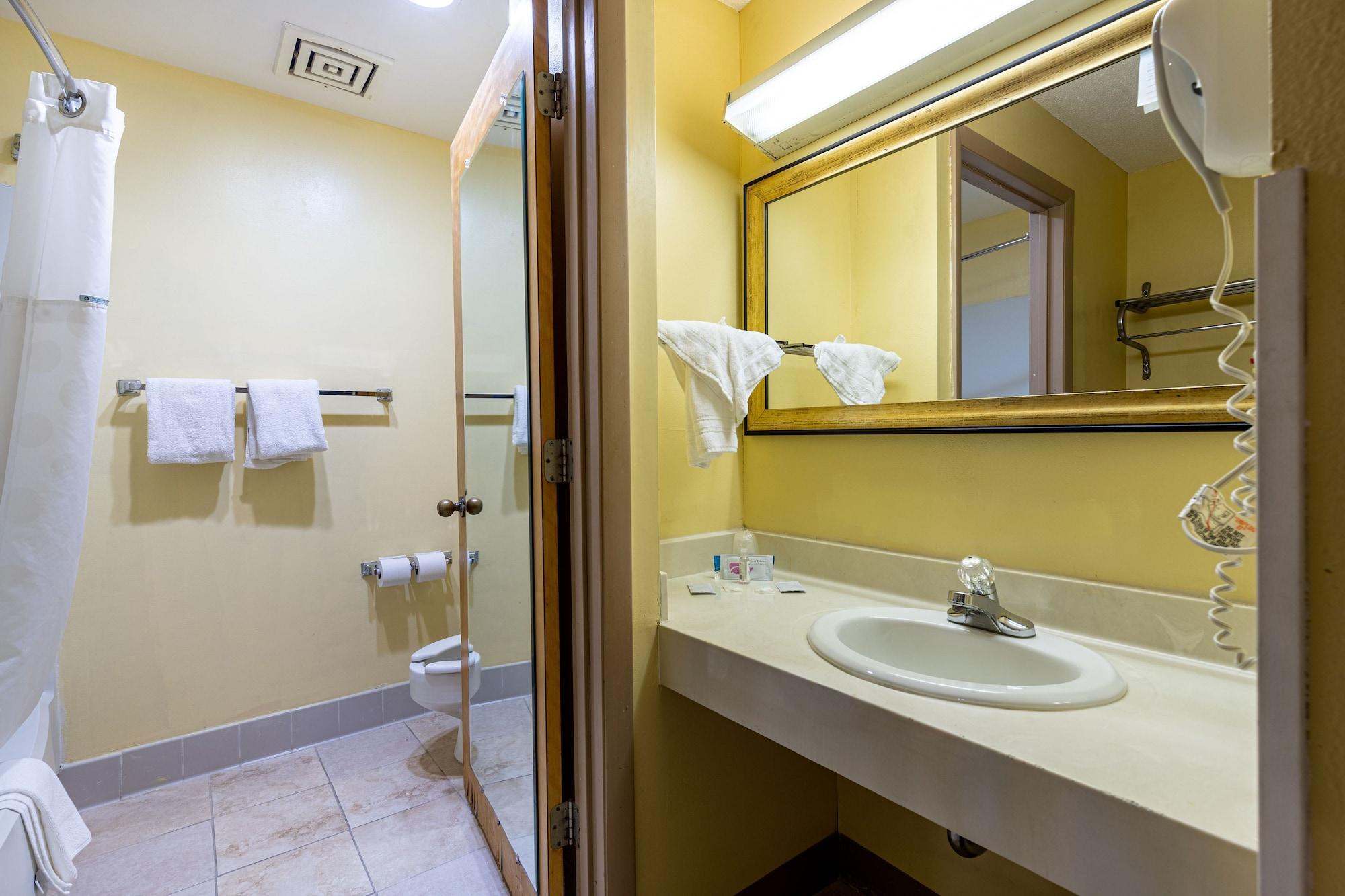Hotel Ramada By Wyndham Columbus North à Westerville Extérieur photo