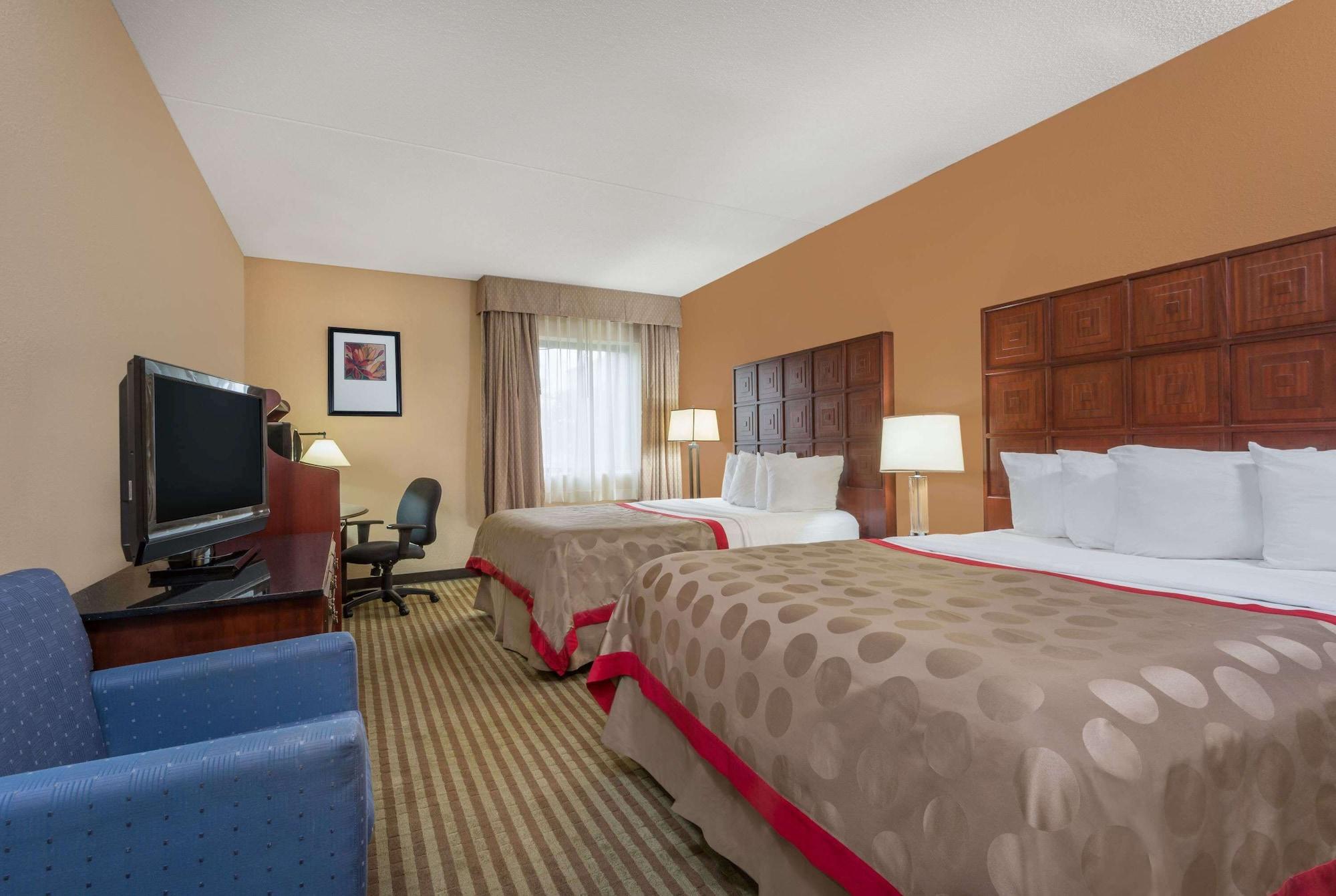 Hotel Ramada By Wyndham Columbus North à Westerville Extérieur photo