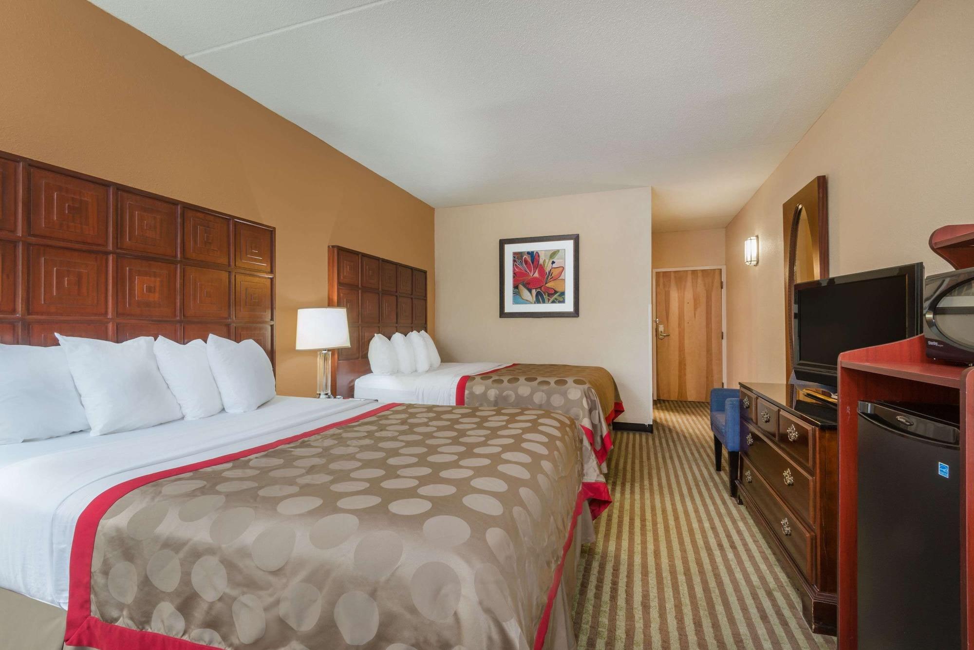 Hotel Ramada By Wyndham Columbus North à Westerville Extérieur photo